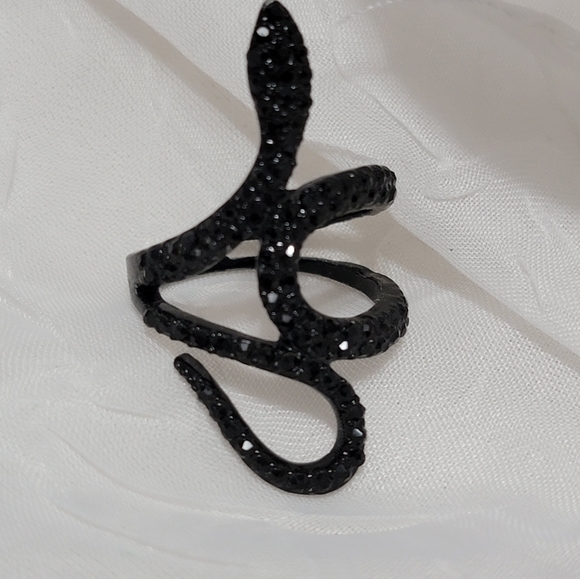 Black sparkle snake ring - Picture 3 of 4